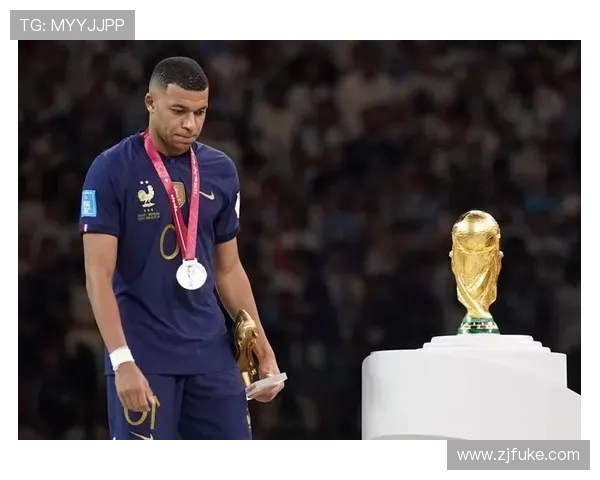 姆巴佩引领足球新时代的崛起与挑战分析